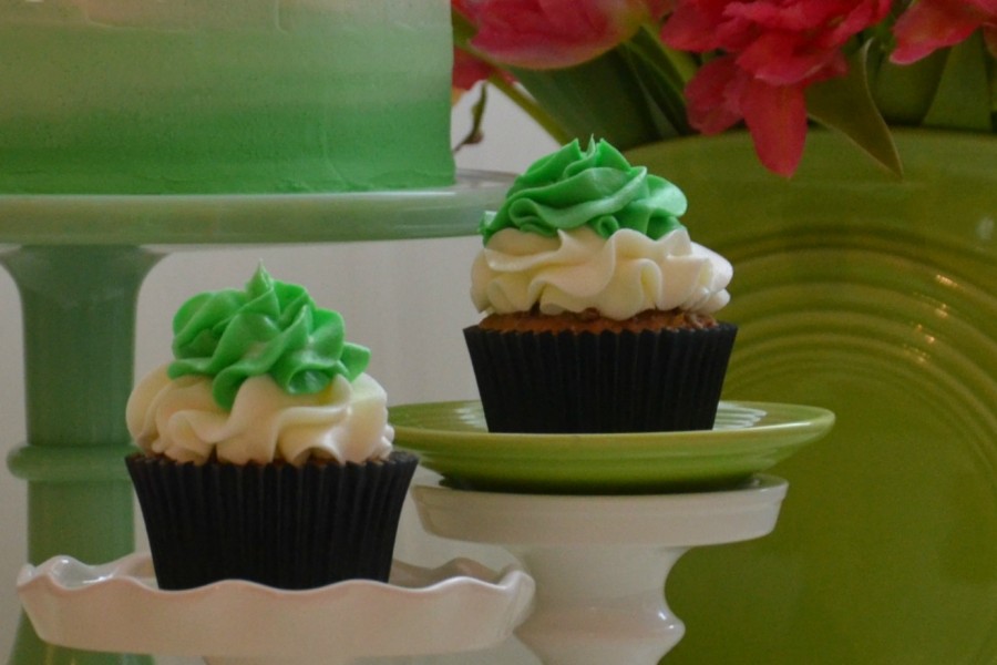 green hummingbird cupcakes 349 tss